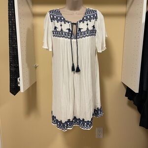 Forever 21 White and Navy Embroidered Dress